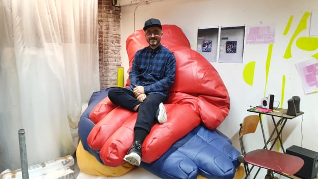 Antonis Pittas wil met zijn kunst geschiedenis tot leven wekken